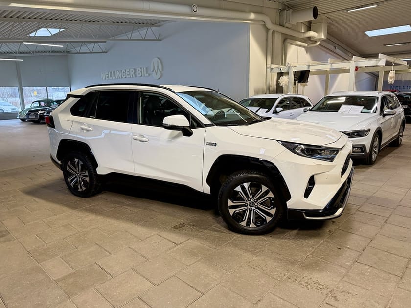 Bild 2 av Toyota RAV4 Laddhybrid Plug-in Hybrid E-CVT X-Edition Eu6 Drag Backkamera Moms