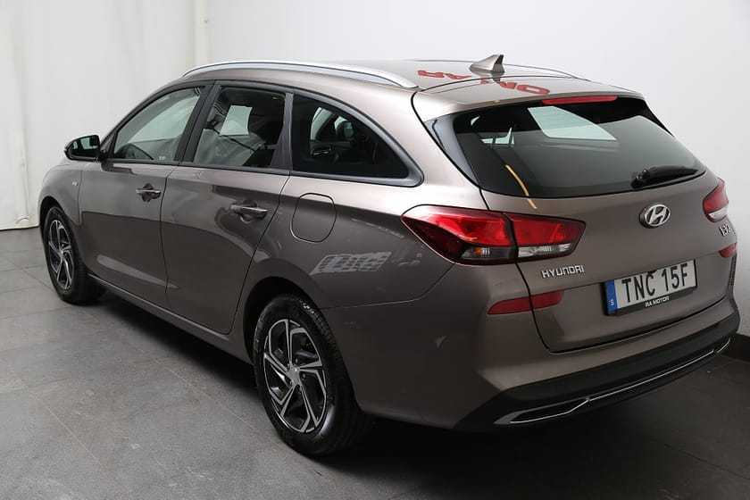 Bild 4 av Hyundai i30 Kombi 1,0 T-GDI 120hk 48V MHEV Essential Aut Nybilsg