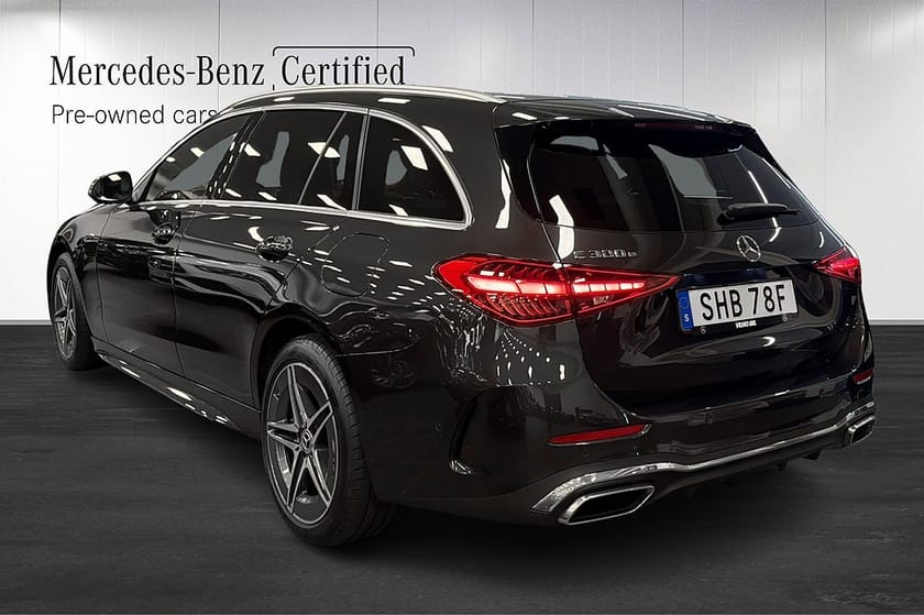 Bild 4 av Mercedes-Benz C 300 T e de 4MATIC AMG Line 360° Elstol Navi Carplay