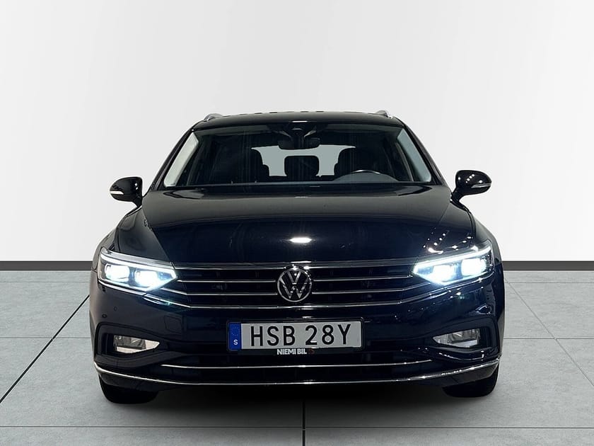Bild 2 av Volkswagen Passat Sportscombi 2.0 TDI AWD GT Drag GPS Pvärm Kamera SoV