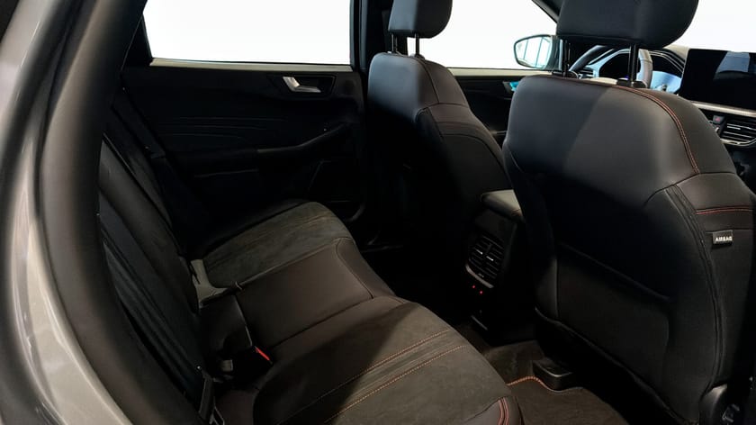 Bild 5 av Ford Kuga Plug-In Hybrid ST-Line X 2.5 FWD 243hk Black Edition