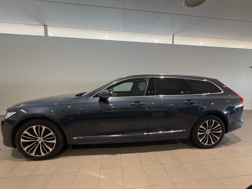 Bild 3 av Volvo V90 Recharge T6 Core Edition