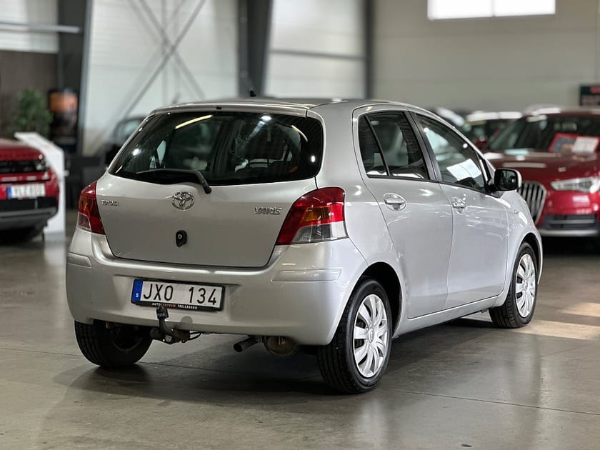 Bild 3 av Toyota Yaris 5-dörrar 1.33 Dual VVT-i Drag 101hk