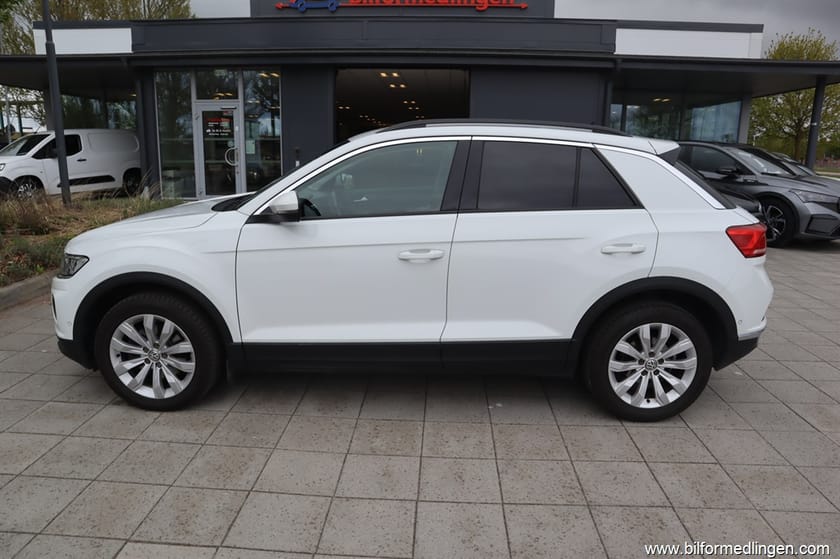 Bild 1 av Volkswagen T-Roc 2.0 TDI 4MOTION 12 mån garanti Park.värm Drag 2 ägare