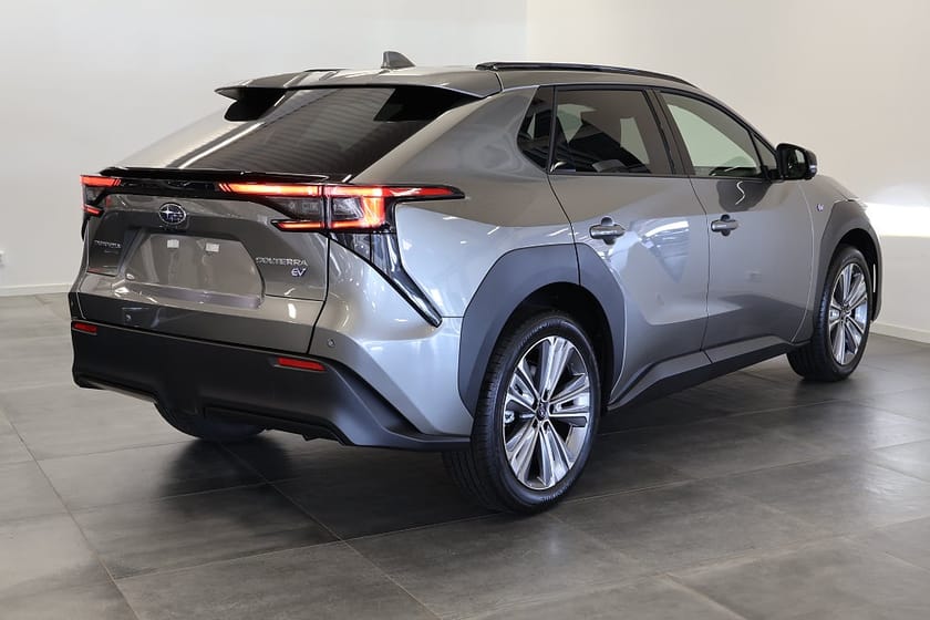 Bild 3 av Subaru Solterra 72.6 kWh AWD Touring + Panorama Demobil