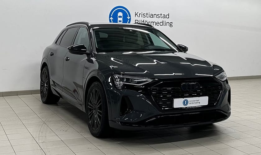 Bild 3 av Audi Q8 55 e-tron quattro Black, Drag, Läder