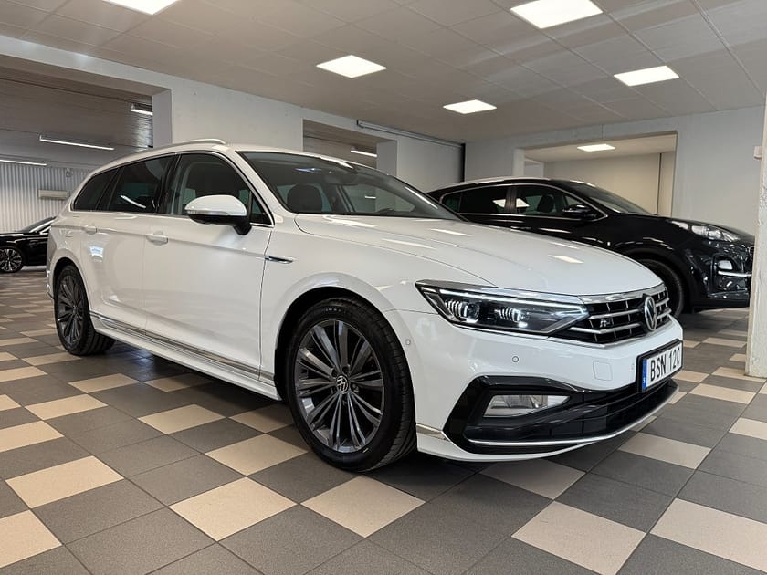 Bild 4 av Volkswagen Passat Sportscombi 2.0 TDI 4M DSG Cockpit H/K Kamera Navi Drag 200 Hk