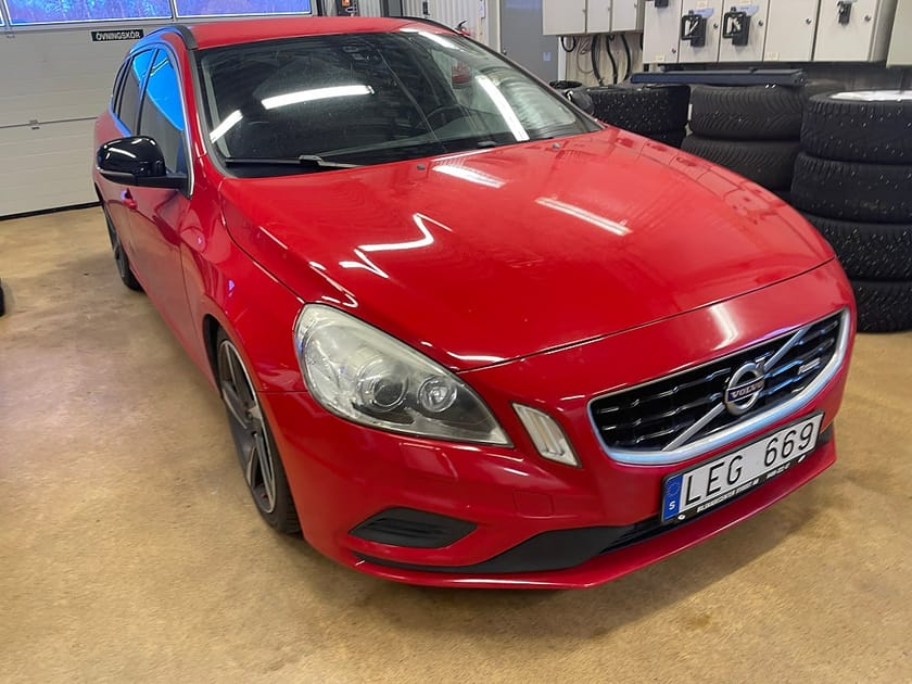 Bild 2 av Volvo V60 D3 163HK R-Design