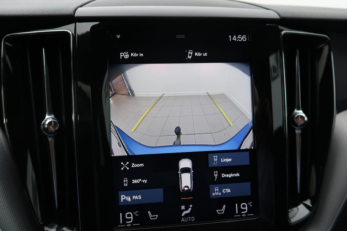 Volvo XC60 2018 - miniatyr 17