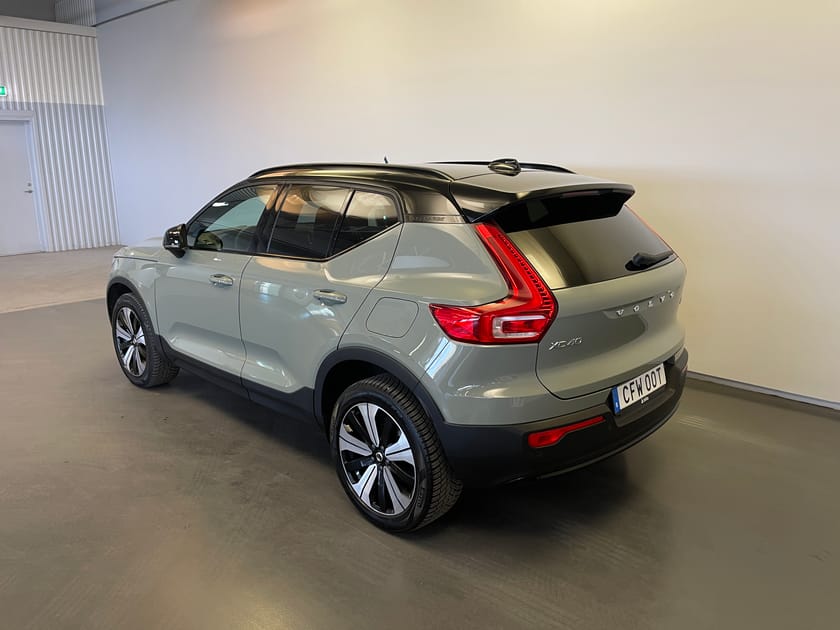 Bild 4 av Volvo XC40 Recharge Single Motor Core / Tonade rutor / Navigation / Backkamera /