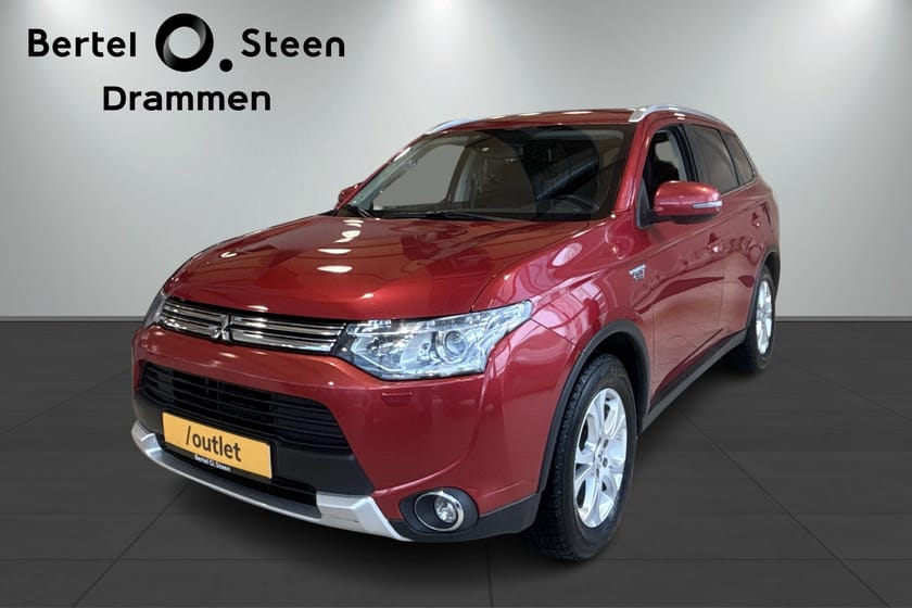 Bilde 1 av Mitsubishi Outlander PHEV INSTYLE+ /PHEV / Skinn / Rockford / Hengerfeste /