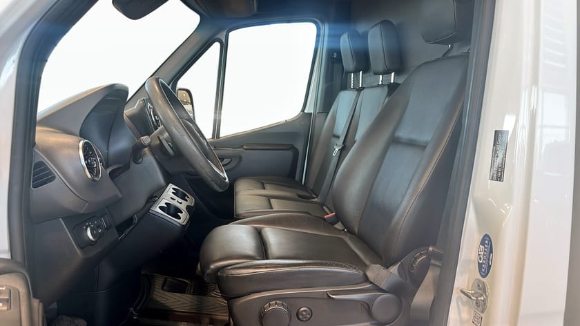 Bild 5 av Mercedes-Benz Sprinter 317 CDI RWD Chassi Bakgavellyft+volymskåp