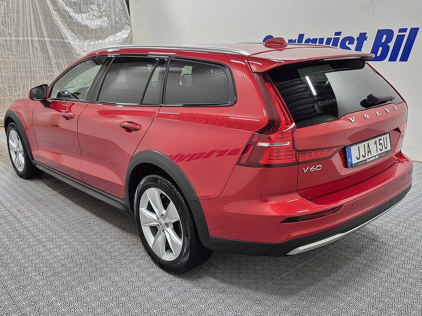 Bild 3 av Volvo V60 Cross Country B4 MILDHYBRID AWD 190HK 4x4 Core