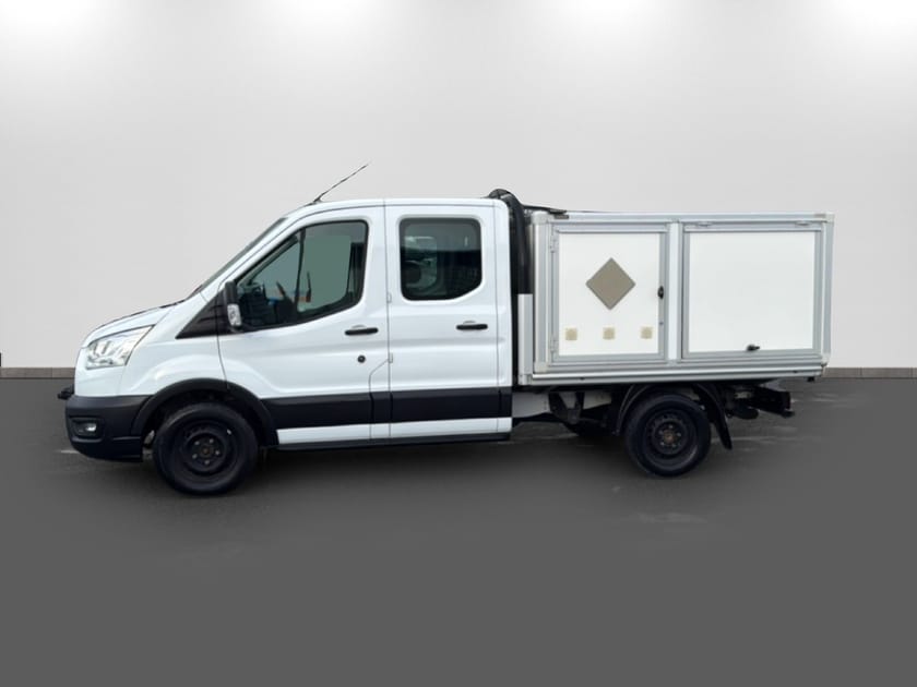 Bild 3 av Ford Transit 350 Chassi Dubbelhytt Kåpa, V-hjul, mycket utrustning