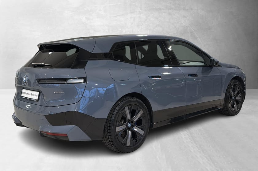 Bilde 2 av BMW iX xDrive50 Luft Harman Pano krok 4hjulsstyring