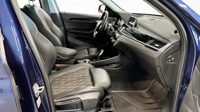 Bild 3 av BMW X1 xDrive20i xLine Panorama Head Up Drag Backkamera