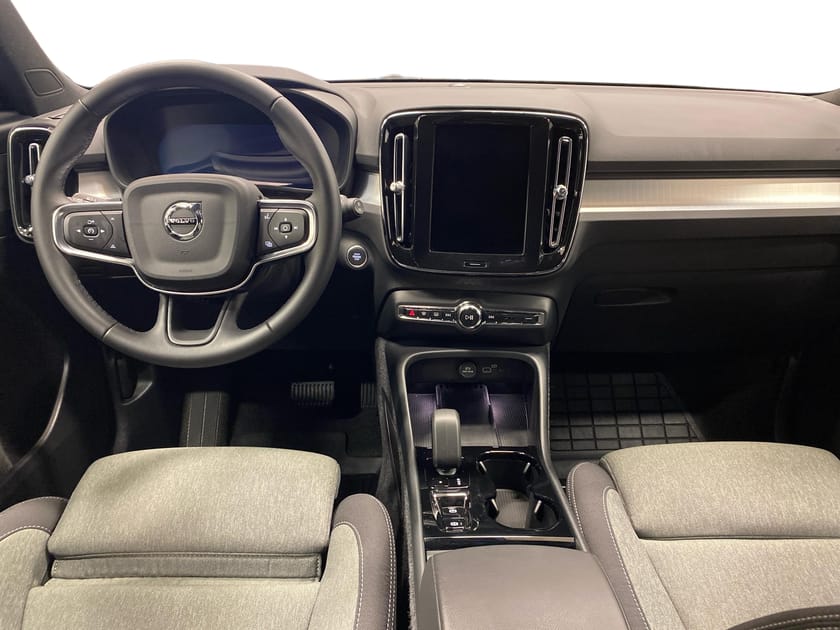 Bild 5 av Volvo XC40 B4 FWD Bensin Plus Dark