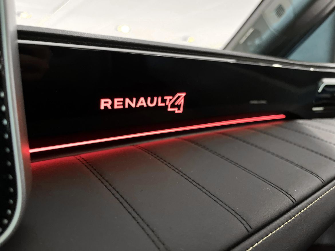 Renault 4 E-Tech 2025 - miniatyr 24