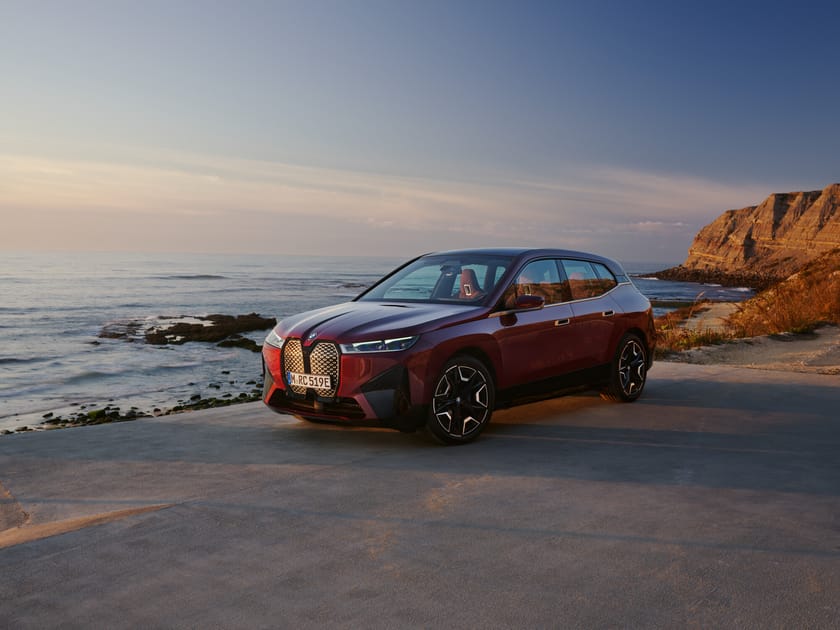 BMW iX40 och iX50 bakgrundsbild