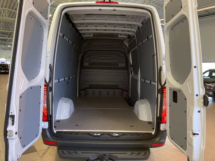 Bild 5 av Mercedes-Benz Sprinter 317 CDI RWD Skåpbil Aut Skåp Gratis service & underhållsavtal