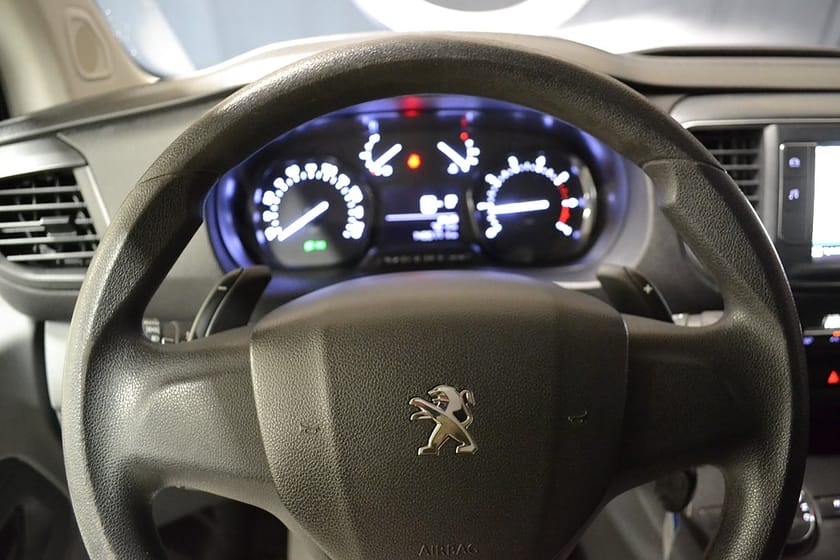 Bild 4 av Peugeot Expert Utökad Last L2 2.0 BlueHDi EAT 177hk drag/värmare Pro Plus