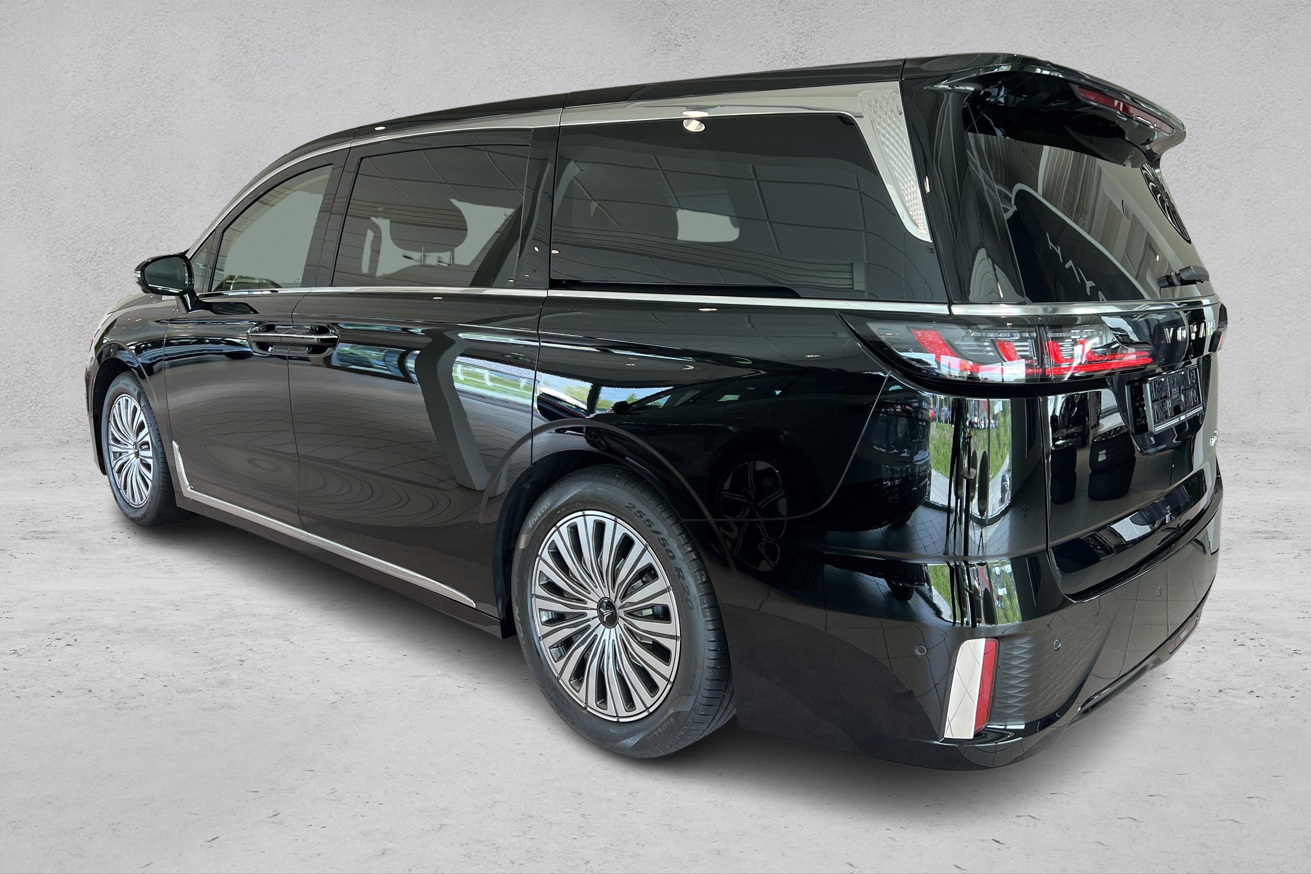 Thumnail bilde 1 av Voyah Dream