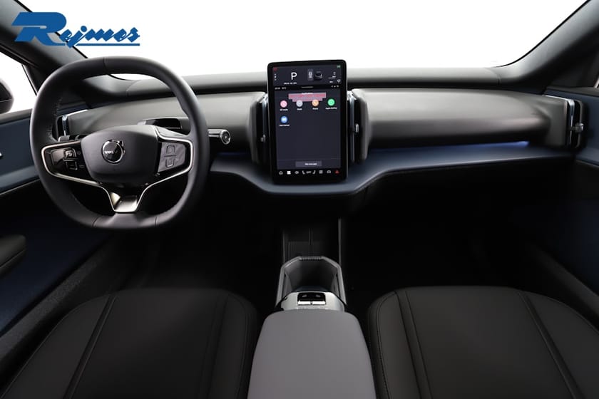 Bild 2 av Volvo EX30 Single Motor Extended Range SM Plus Black Edt