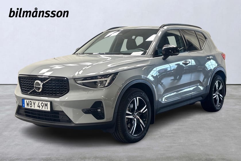 Bild 1 av Volvo XC40 B3 FWD Bensin Plus Dark
