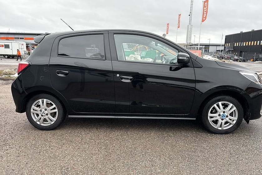 Bild 4 av Mitsubishi Space Star 1.2 Automat ACC Bluetooth Keyless S+V-hjul