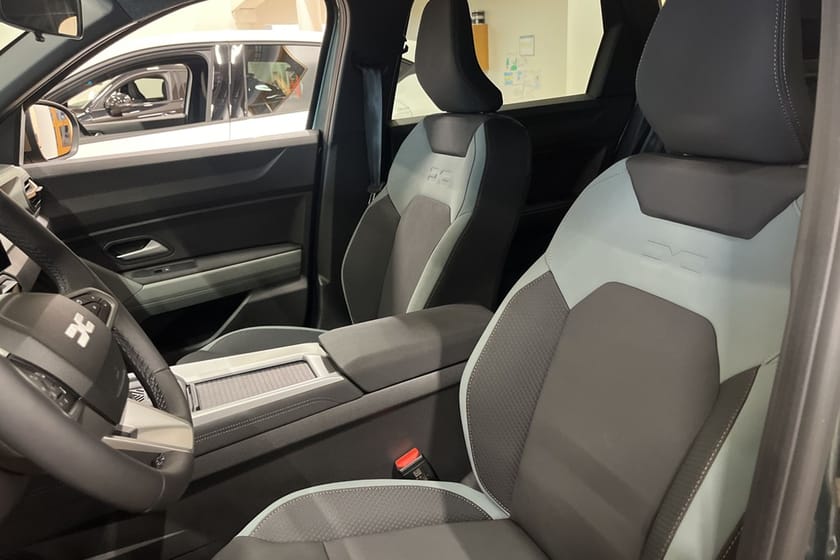 Bild 5 av Dacia Bigster Hybrid 155 MultiMode *Taklucka/Privatleasing fr. 5 390*