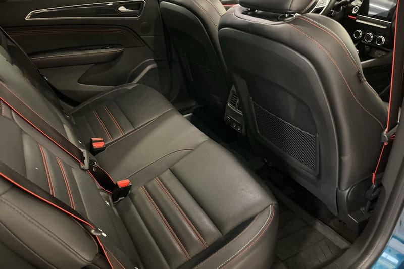 Renault Arkana E-TECH 145