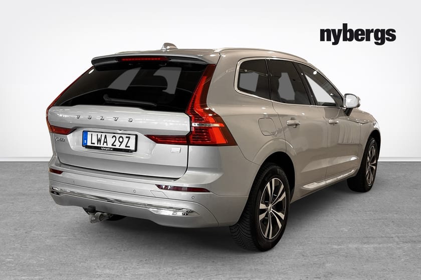 Bild 4 av Volvo XC60 Recharge T6 Core Edition, HarmanKardon/Panorama/Kamera