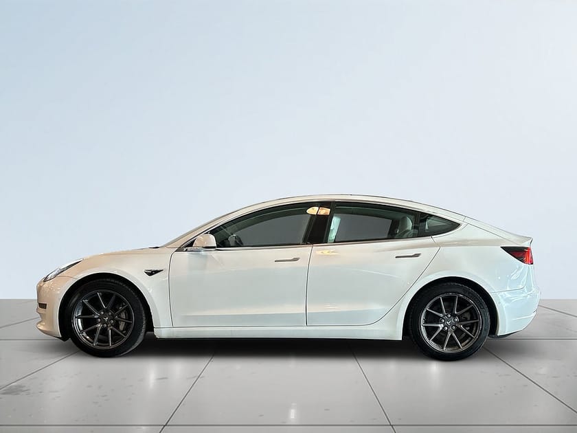 Bild 4 av Tesla Model 3 Long Range AWD Pano/Rattvärme/Skinn/SoV/Autopilot