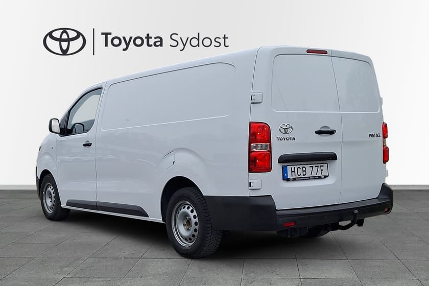 Bild 4 av Toyota Proace LONG 2,0D  145 HK S&S AUT 8 COMFORT, P-sensorer bak, bakkamera, dragkrok, v-hjul