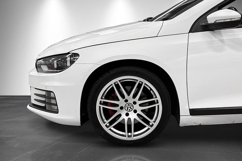 Bild 2 av Volkswagen Scirocco 2.0 TSI 180hk Nyservad BT 4,95% Ränta