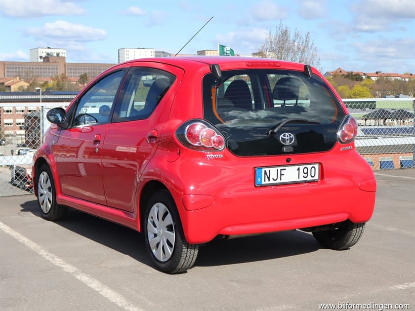 Bild 3 av Toyota Aygo 1.0 FWD 68hk S/V-hjul Nyservad Lågmilare