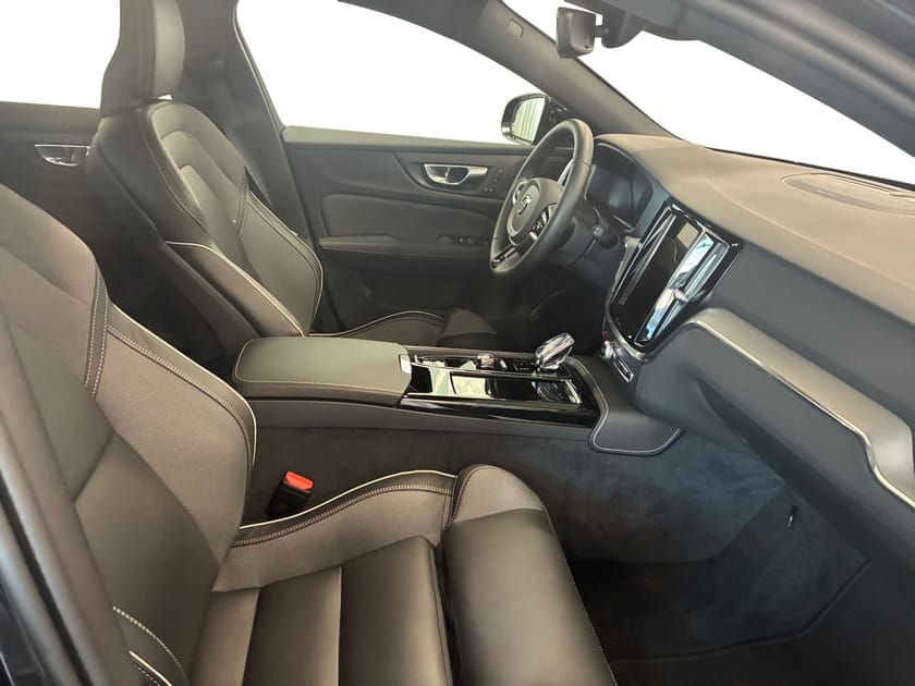 Bild 4 av Volvo V60 T6 Plus Dark Nordic Edition