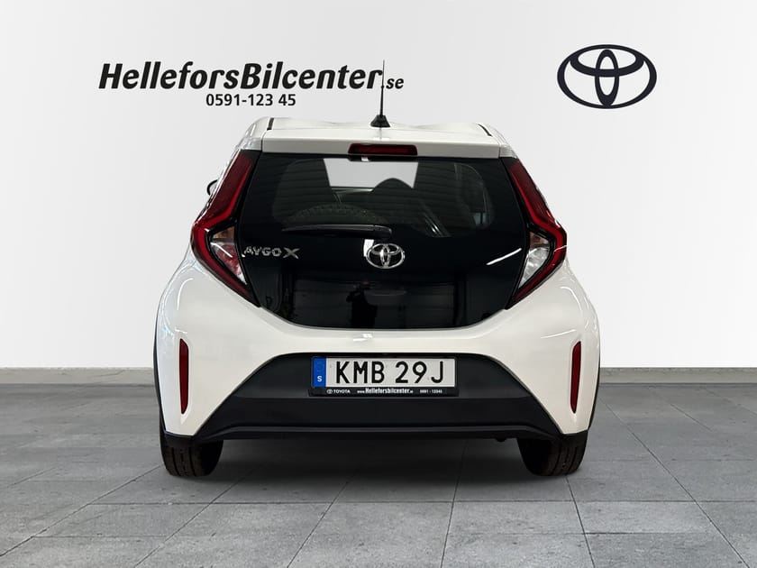 Bild 5 av Toyota Aygo X Play 72hk Vinterhjul Car Play