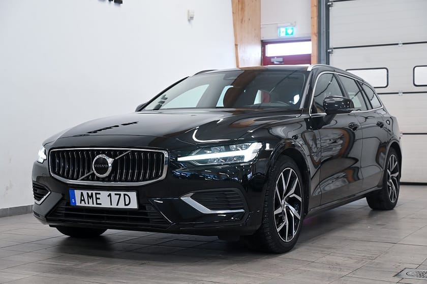 Bild 2 av Volvo V60 Recharge T6 AWD Core Bright Navi BLIS Carplay 350hk