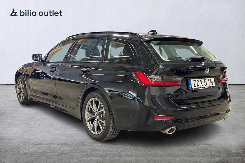 Bild 2 av BMW 330e Touring Steptronic Sport line PDC