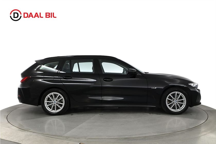 Bild 5 av BMW 330e xDrive Touring 292HK SPORT LINE P-VÄRM DRAG