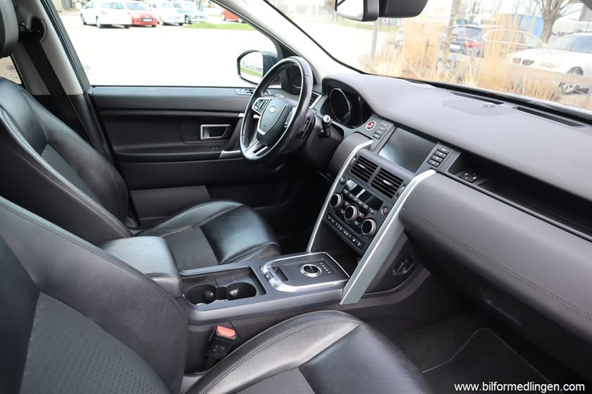 Bild 5 av Land Rover Discovery Sport 2.0 TD4 AWD 180hk Panoramatak Navi Drag Svensksåld
