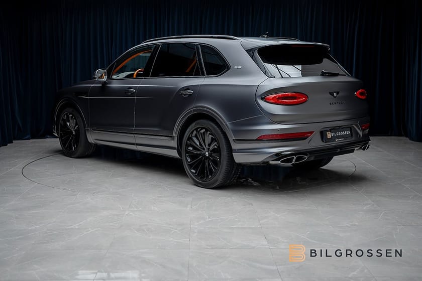 Bild 3 av Bentley Bentayga V8 4.0 First Edition Mulliner Blackline Hermes Orange