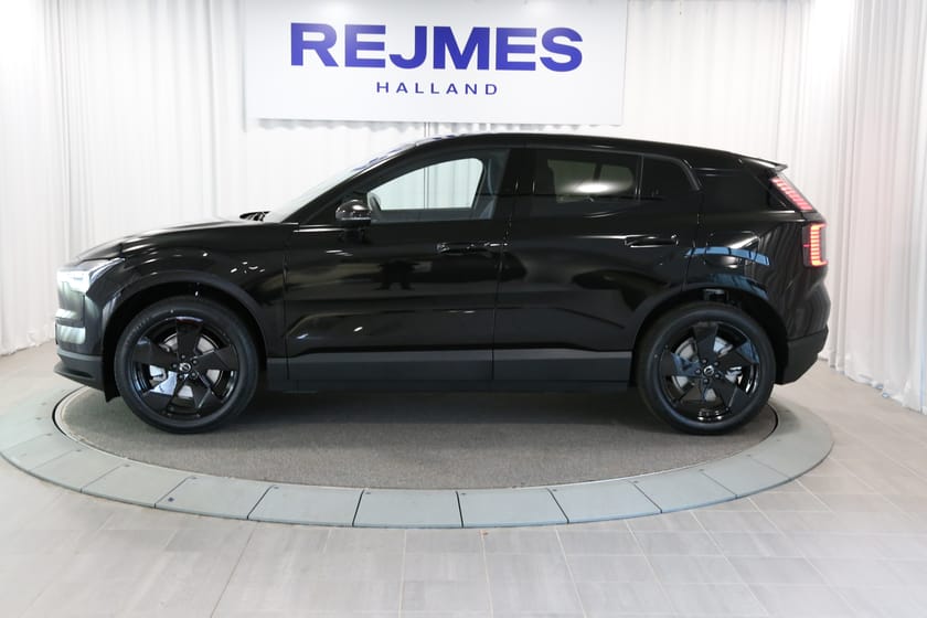 Bild 2 av Volvo EX30 Single Motor Extended Range  SM Ext Plus Black Edt