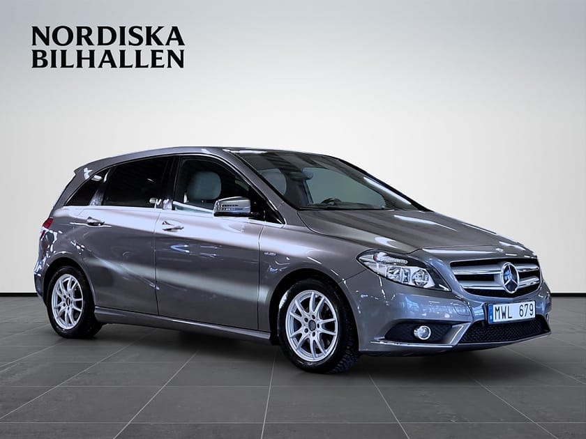 Bild 1 av Mercedes-Benz B 180 BE BlueEFFICIENCY Sport Nyservad Pano Drag