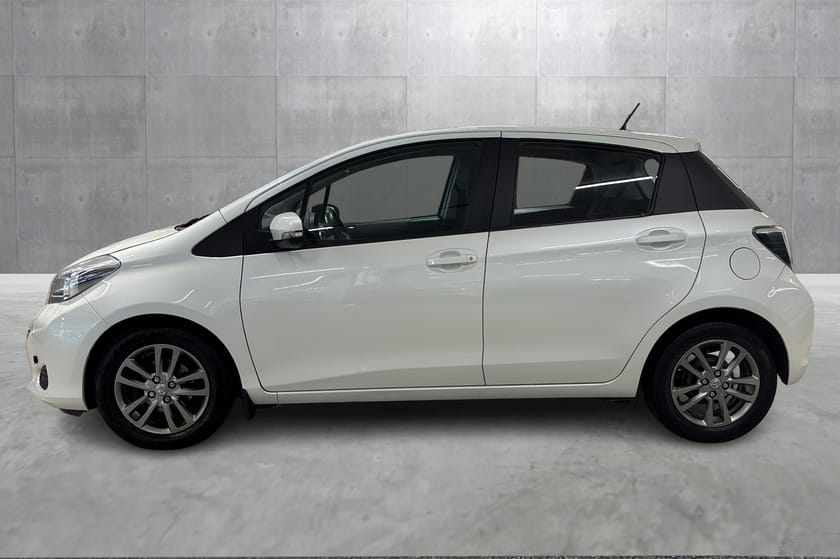Bilde 2 av Toyota Yaris 5-dørs Ny service | Manuell | | Ryggekamera | Dab