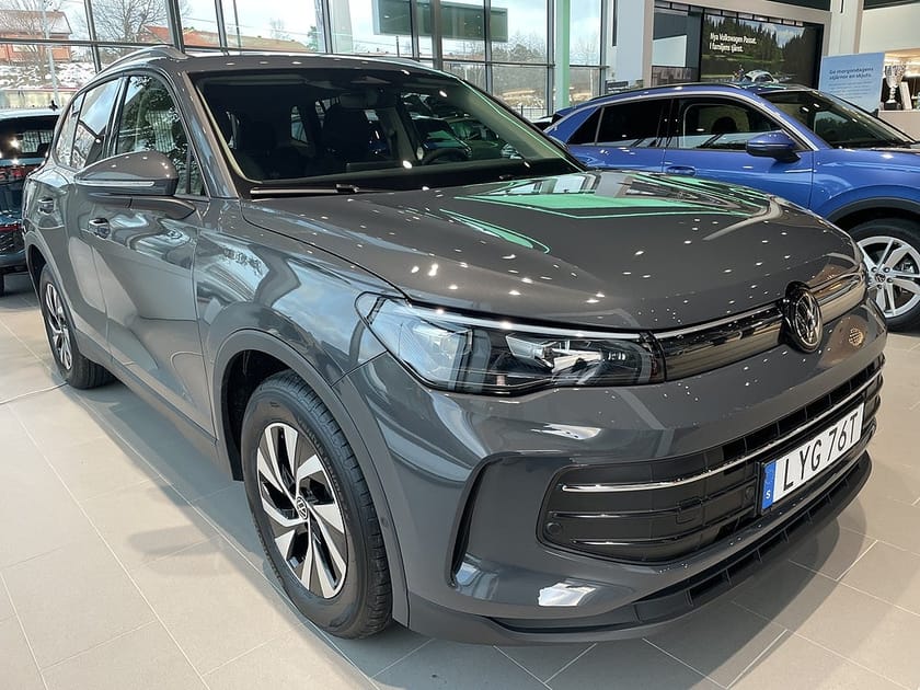 Bild 4 av Volkswagen Tiguan 1.5 eTSI *SUPER DEAL fr. 2 299 kr/mån* Drag + värme pkt