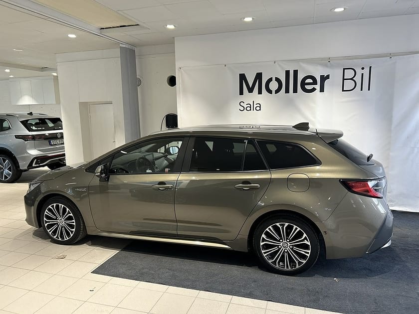 Bild 3 av Toyota Corolla Touring Sports Hybrid e-CVT Drag|B-kamera|Ledramp