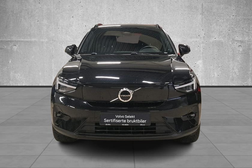 Bilde 2 av Volvo XC40 Recharge Twin motor AWD Plus Hengerfeste