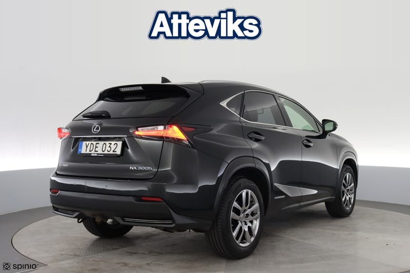 Bild 3 av Lexus NX 300h AWD EXECUTIVE Hybrid *Drag/Elbaklucka/Läder*